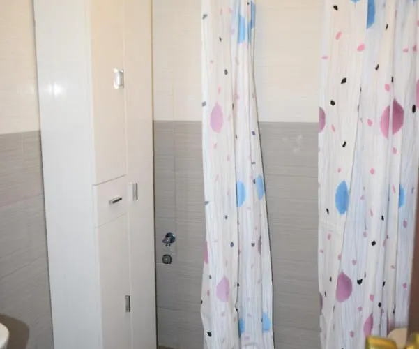 Comercial Lepanto - Arena *